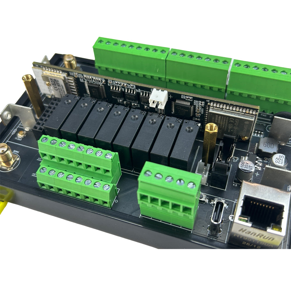 ESP32 Smart Controller – B8 (8CH Relay)