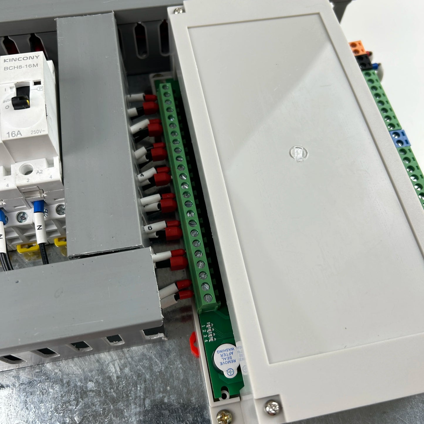 8CH Smart Electrical Distribution Panel (Tuya + Home Assistant)